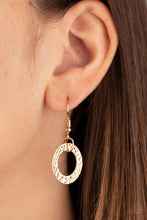 Load image into Gallery viewer, Treasure Tease Gold Necklace