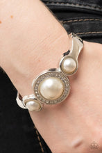 Load image into Gallery viewer, Debutante Daydream White Hinged Bracelet