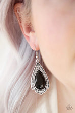 Load image into Gallery viewer, Superstar Stardom Black Earrings