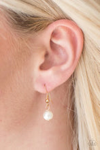 Load image into Gallery viewer, Celebrity Treatment Gold Necklace