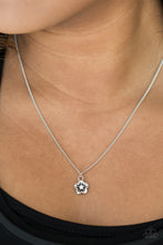 Load image into Gallery viewer, Boho Botanical White Necklace