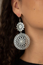 Load image into Gallery viewer, Garden Mantra White Earrings