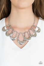 Load image into Gallery viewer, Teardrop Envy Silver Necklace