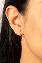 Load image into Gallery viewer, Monochromatic Magic Copper Choker