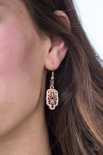 Load image into Gallery viewer, Empire State Shimmer Gold Necklace
