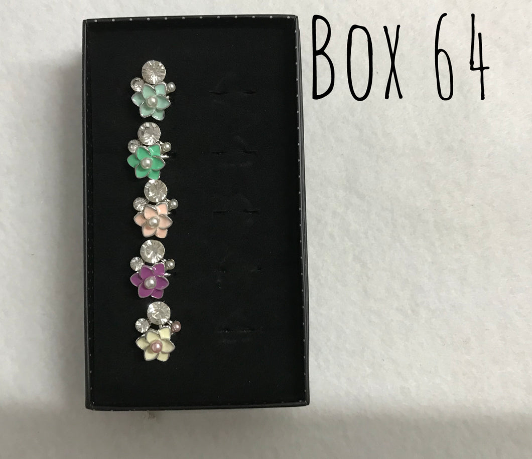 Starlet Shimmer Flower/ Gems/Pearls Rings Box 64