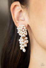 Load image into Gallery viewer, Fabulously Flattering Gold Post Earrings