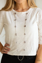 Load image into Gallery viewer, Glassy Glamorous Silver Necklace