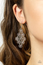 Load image into Gallery viewer, Bustling Blooms Pink Earrings