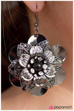 Load image into Gallery viewer, Midnight Garden Black Earrings