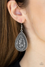 Load image into Gallery viewer, Interstellar Idol Silver Earrings