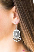 Load image into Gallery viewer, Viva La Diva White Earrings