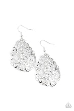 Load image into Gallery viewer, Winter Garden White Earrings