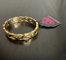 Load image into Gallery viewer, Editor-in-Leaf Gold Hinged Bracelet