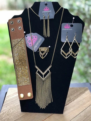 Magnificent Musings Alpha Glam Brass Fashion Fix Set August 2018