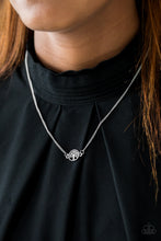 Load image into Gallery viewer, Treetop Trend Silver Necklace