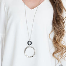 Load image into Gallery viewer, Optical Illusion Black Necklace