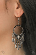 Load image into Gallery viewer, Ranger Rhythm White Earrings