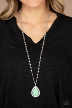 Load image into Gallery viewer, Fashion Flaunt Green Necklace