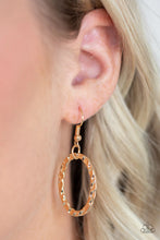 Load image into Gallery viewer, Bend Oval Backwards Gold Necklace