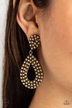 Load image into Gallery viewer, Pack in the Pizzazz Brass Clip On Earrings