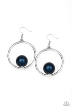 Load image into Gallery viewer, Solitaire Refinement Blue Earrings