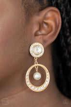 Load image into Gallery viewer, Regal Revel Gold Clip On Earrings