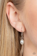 Load image into Gallery viewer, Tidal Trendsetter Blue Necklace