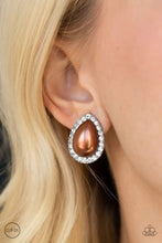 Load image into Gallery viewer, Old Hollywood Opulence Brown Clip On Earrings