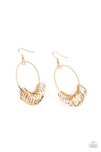 Load image into Gallery viewer, Halo Effect Gold earrings