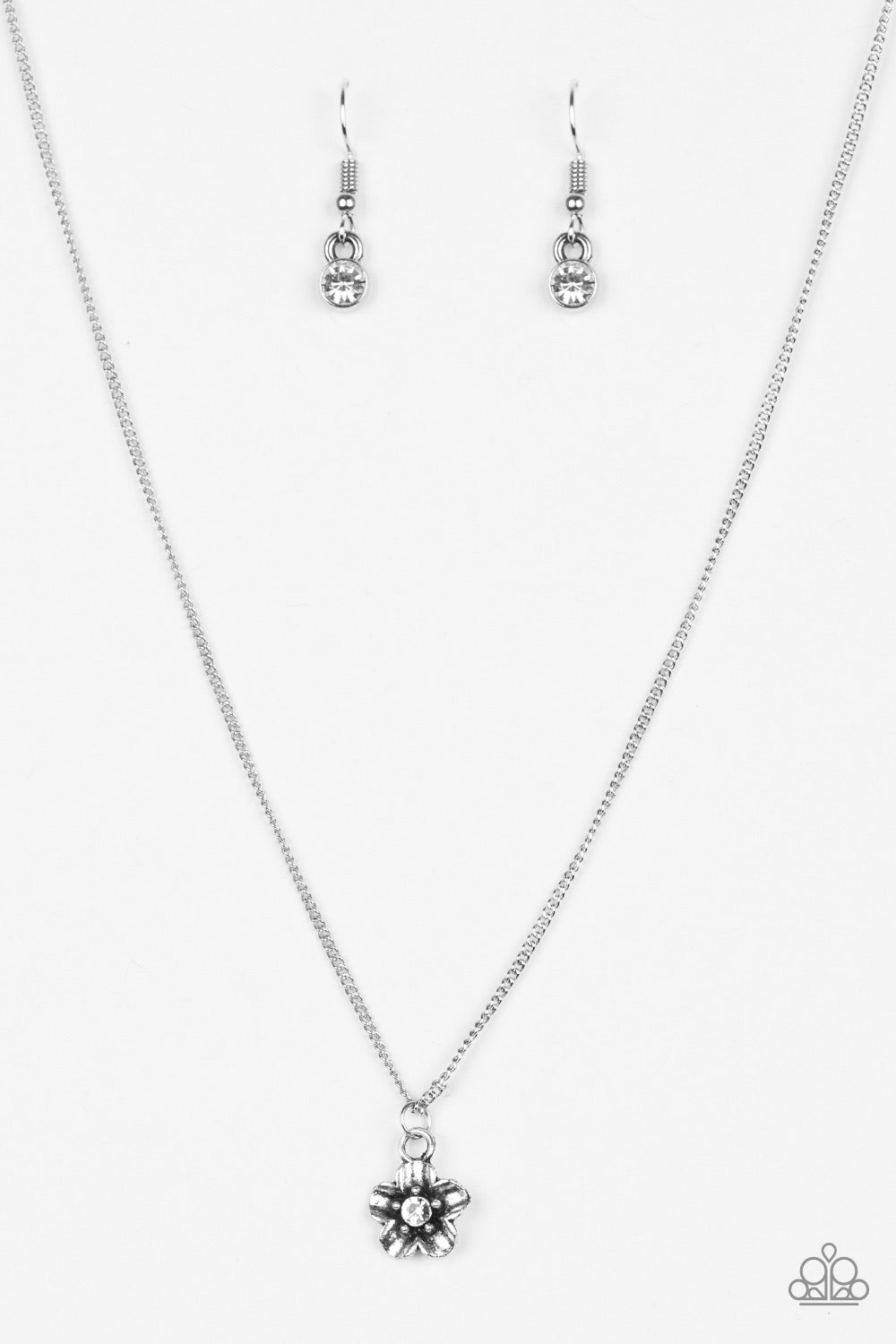 Boho Botanical White Necklace