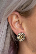 Load image into Gallery viewer, Flowering Dazzle Brass Clip On Earrings