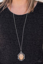 Load image into Gallery viewer, Vintage Vanity Brown Necklace