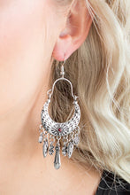 Load image into Gallery viewer, Nature Escape Red Earrings