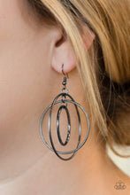 Load image into Gallery viewer, Rippling Radiance Black Earrings