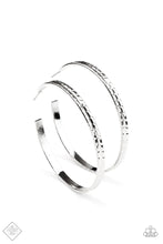 Load image into Gallery viewer, Tread All About It Silver Earrings