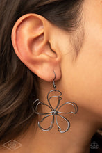 Load image into Gallery viewer, Miss Daisy Black Earrings