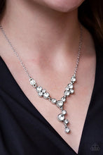 Load image into Gallery viewer, Five Star Starlet White Necklace