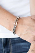 Load image into Gallery viewer, Freeze Silver Hinged Bracelet