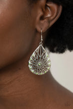 Load image into Gallery viewer, Icy Mosaic Green Earrings