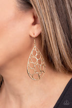 Load image into Gallery viewer, Reshaped Radiance Gold Earrings
