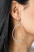 Load image into Gallery viewer, Oval-ruled White Earrings