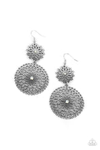 Load image into Gallery viewer, Garden Mantra White Earrings