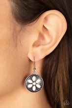 Load image into Gallery viewer, Saguaro Spring White Earrings