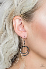 Load image into Gallery viewer, The Gleam of My Dreams Black Earrings