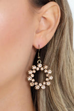 Load image into Gallery viewer, Champagne Bubbles Brass Earrings