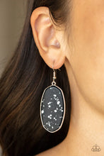 Load image into Gallery viewer, Stone Sculptures Black Earrings