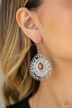 Load image into Gallery viewer, Glamour Grandeur Brown Earrings