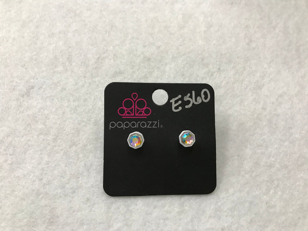 Starlet Shimmer Iridescence Gem In White Frame #560