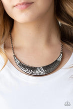 Load image into Gallery viewer, Stardust Black Necklace